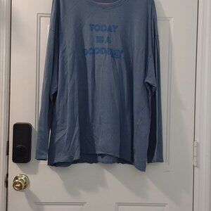 Long sleeve tee shirt